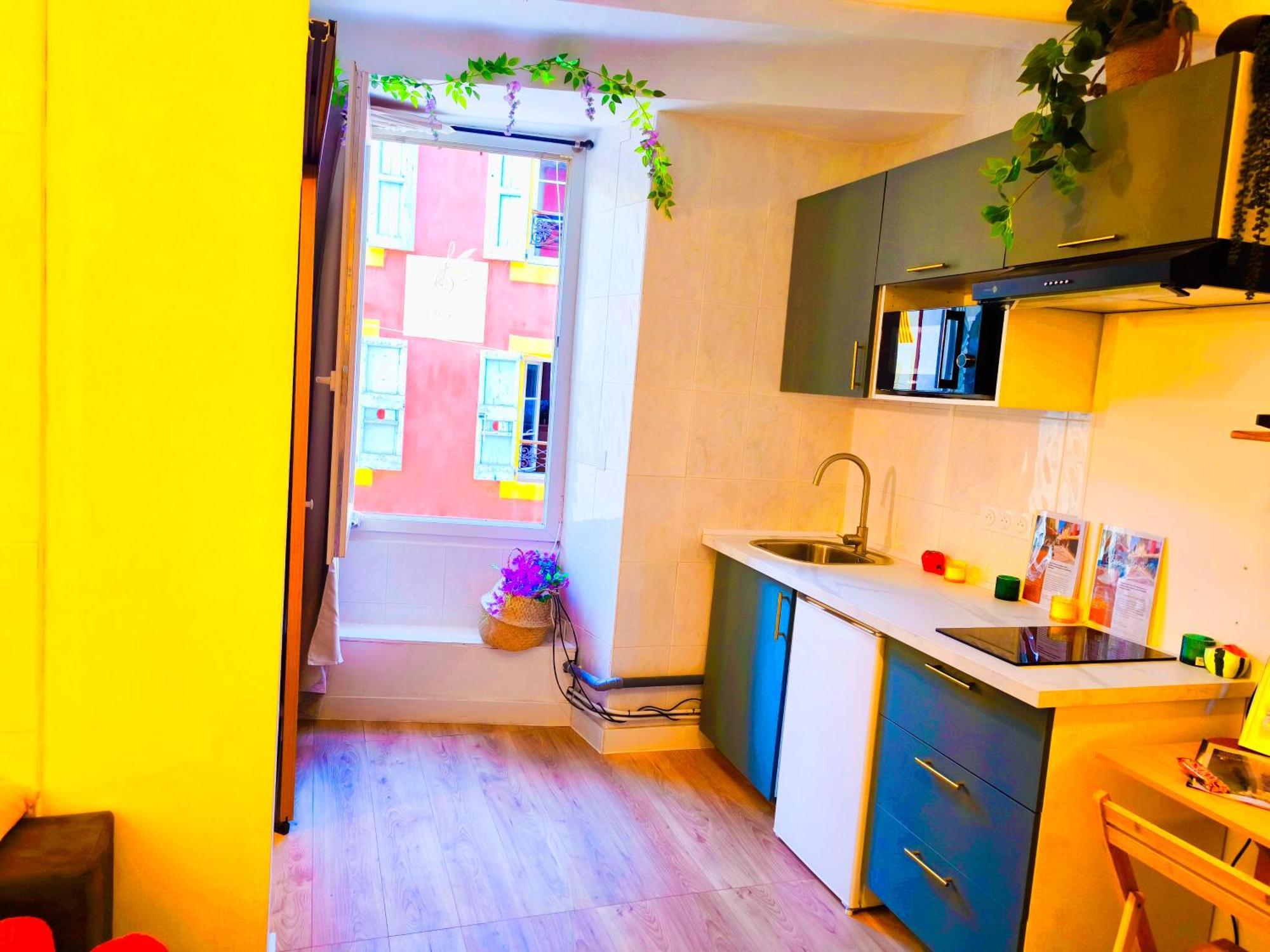 Le King & Suites Etoilees Gréoux-les-Bains المظهر الخارجي الصورة